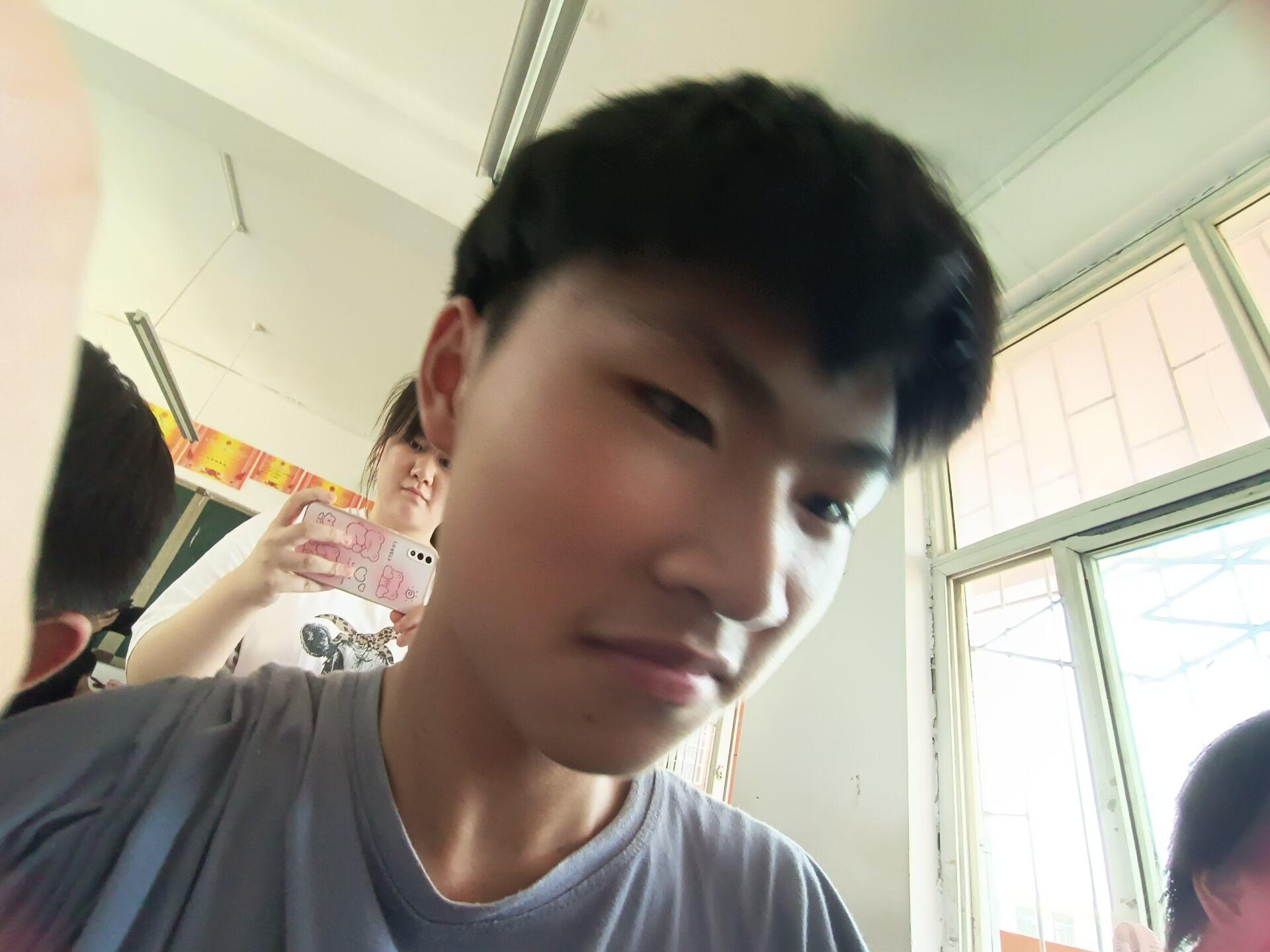 我是九四王灏然