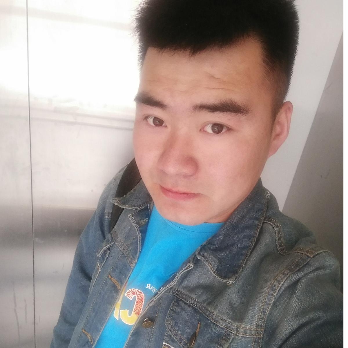 蒙鑫伊族 罗健