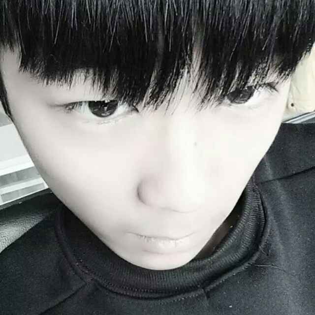 丿泪落秋殇