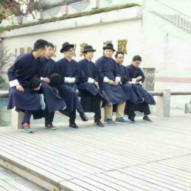 曹哥哪去了，一眨眼，不见了