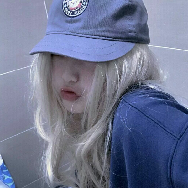 星辰落入怀里.☄