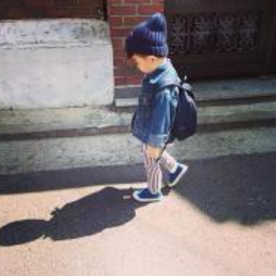 你看我几分似从前