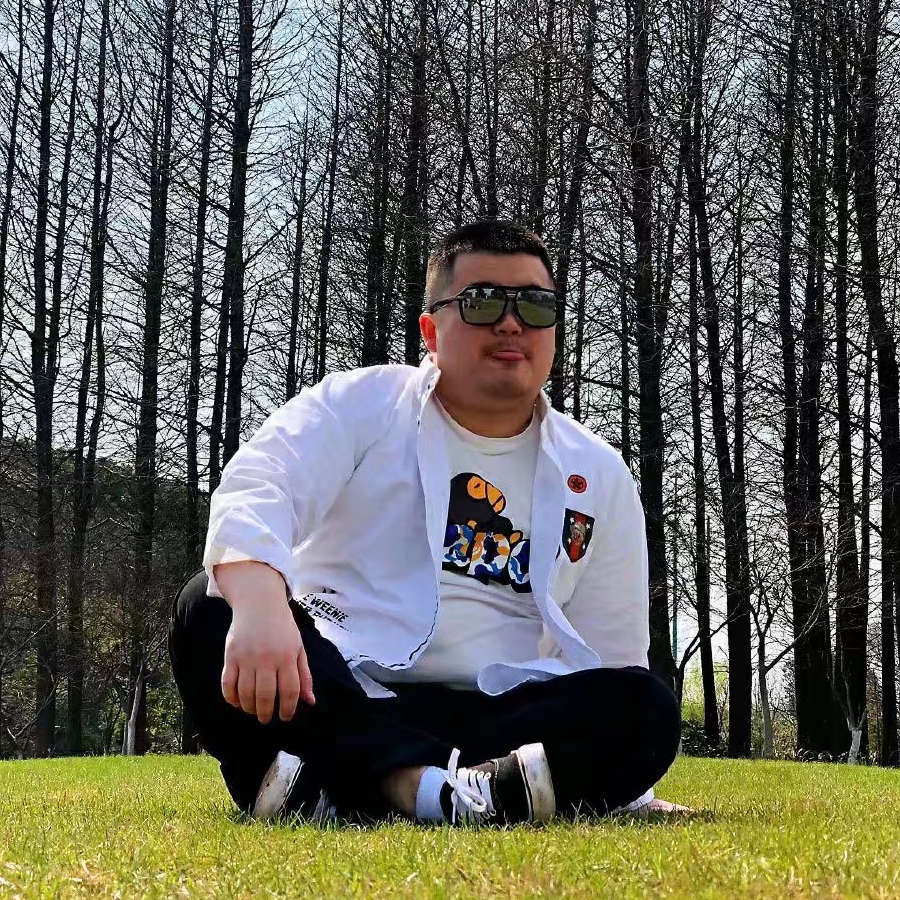 卑微小侯