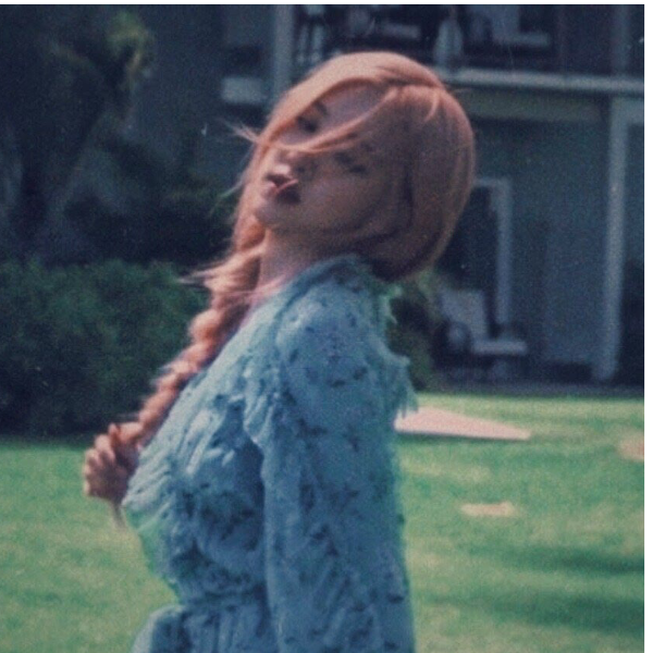 弥奈奈.