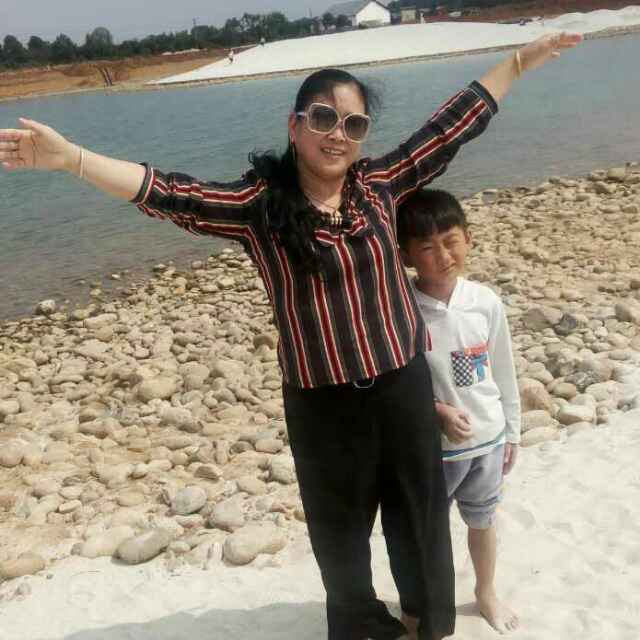 何崇杰妈妈