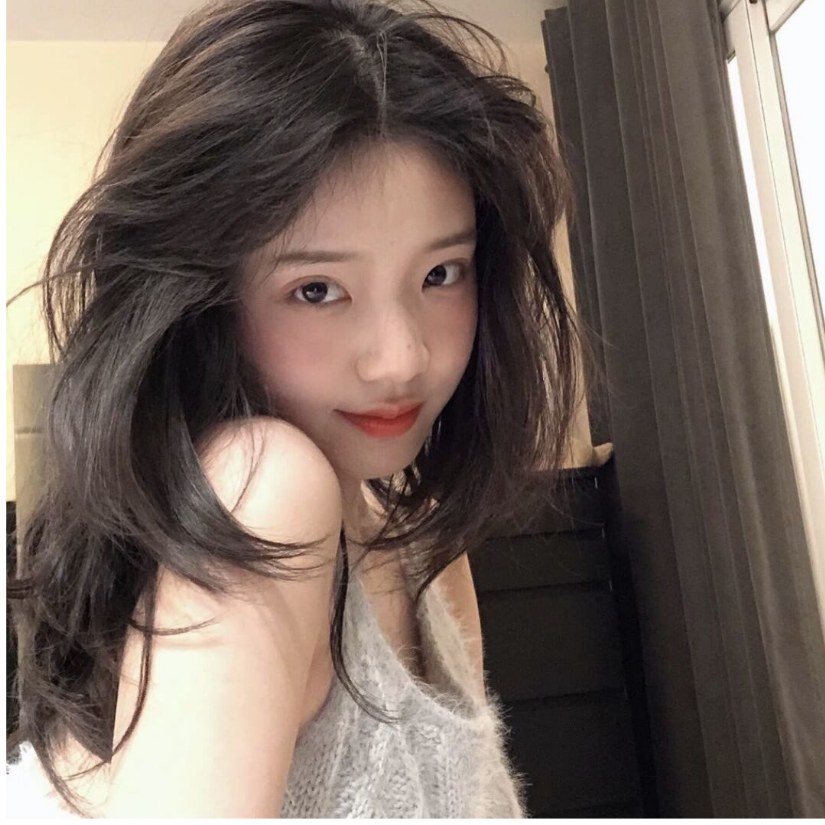 花里胡哨章小花