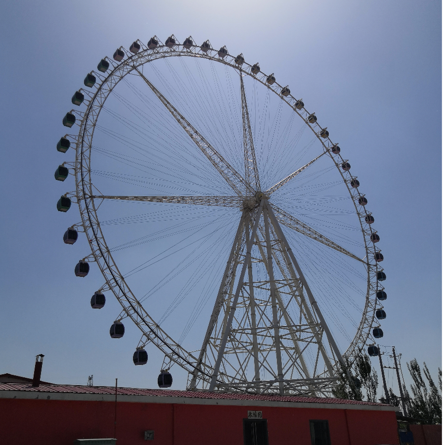 水杯半空