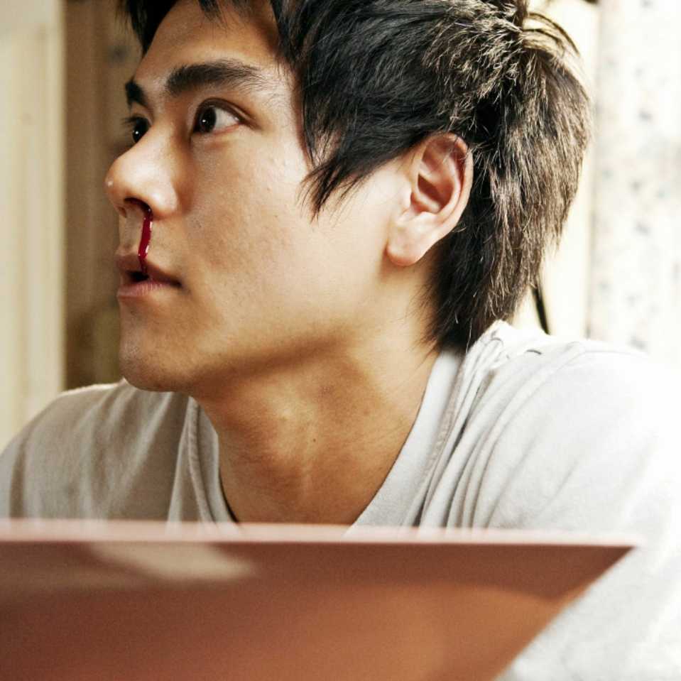 彭于晏在夜店