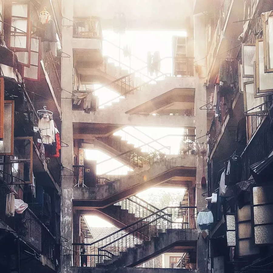 昂