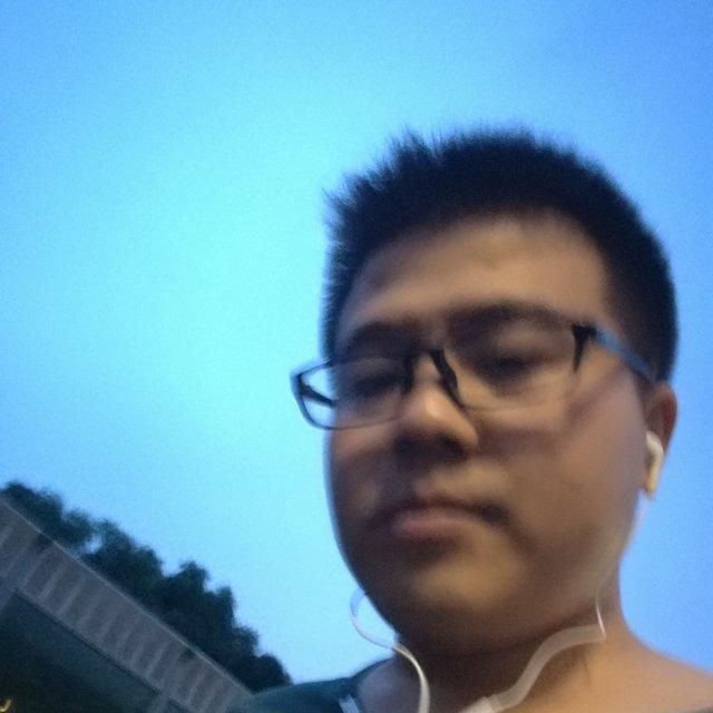 董振然