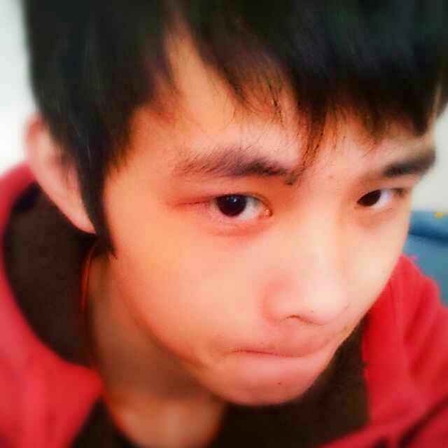 皇•雷文