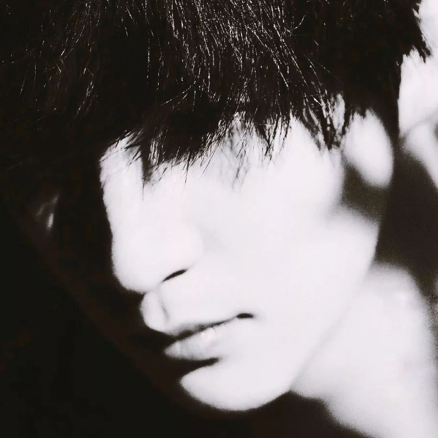 走过孤寂渡明天