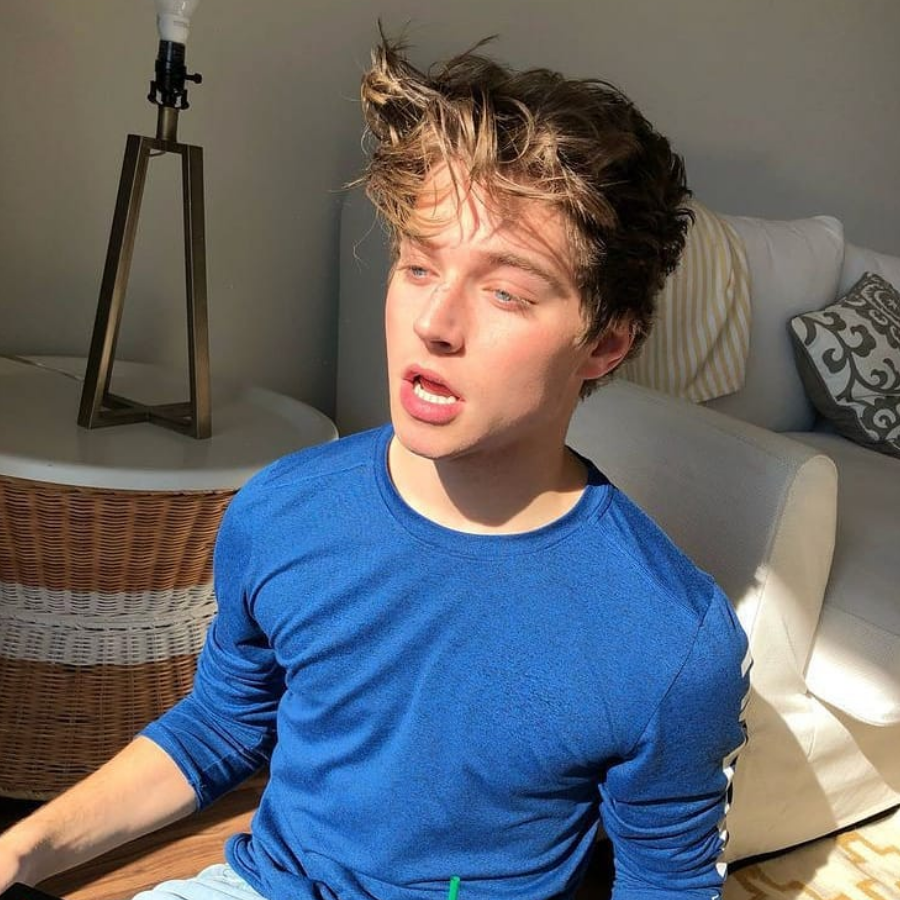 伍二牛哞哞哞丶