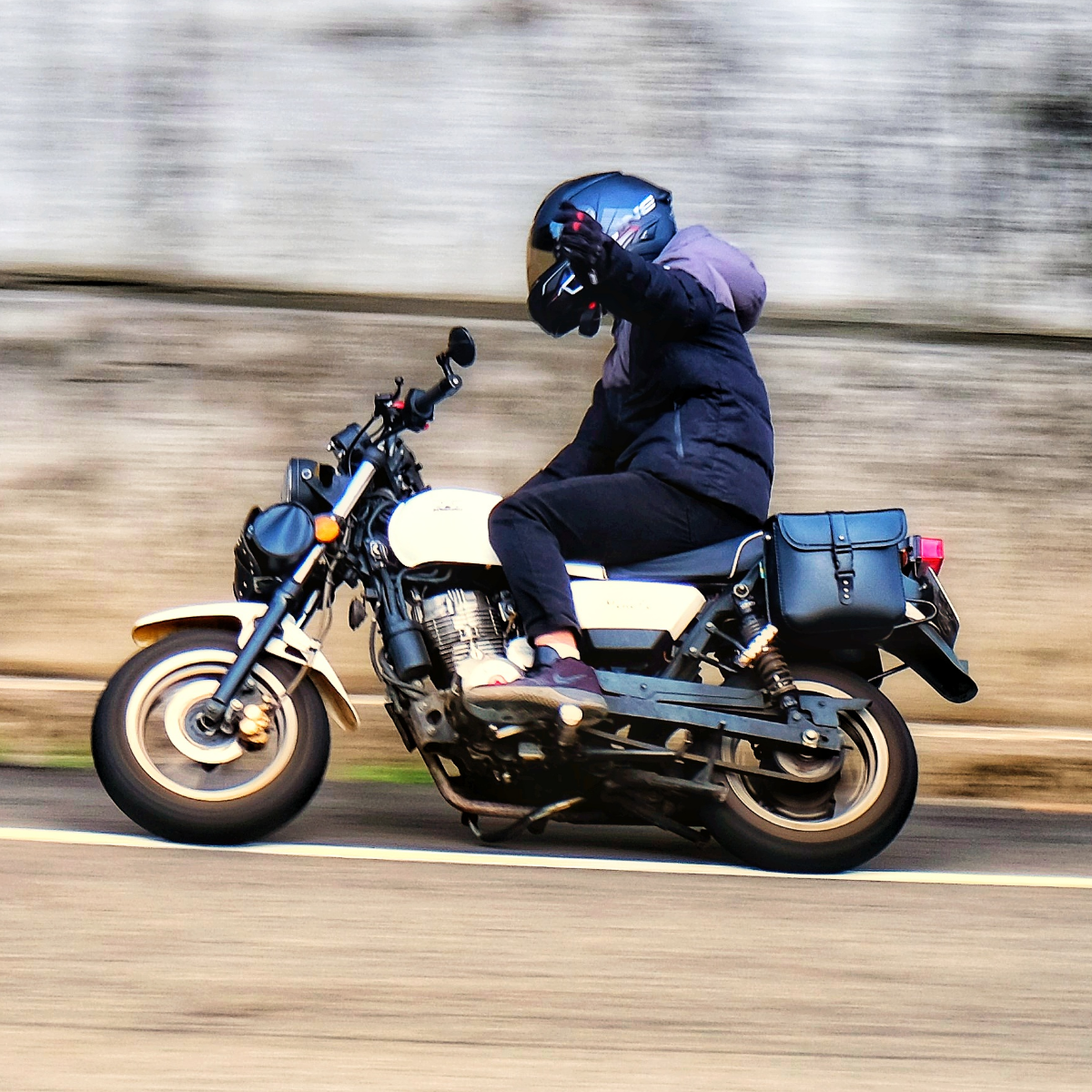 辣個愛騎車的男人