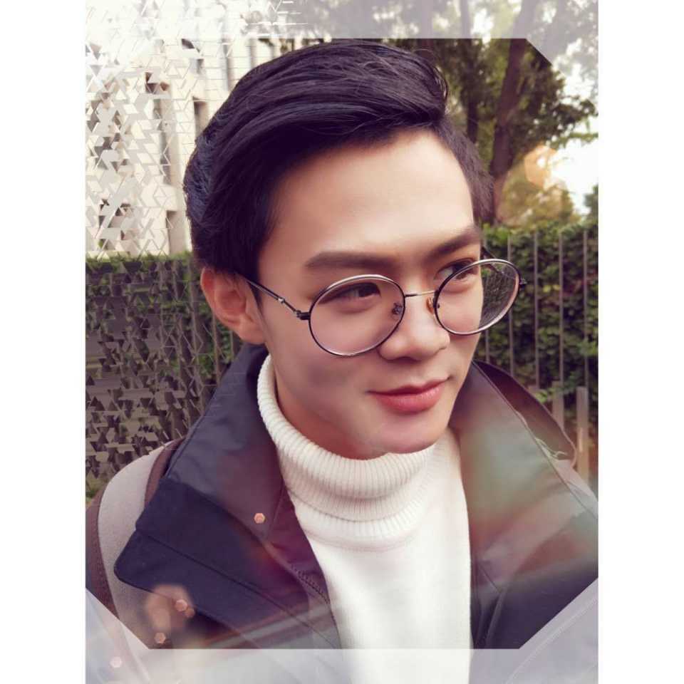 去给张家铭买橘子