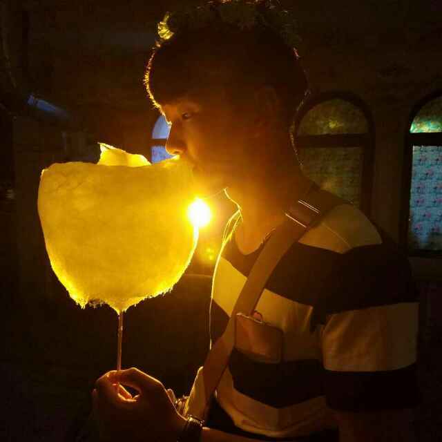 下界察凡情