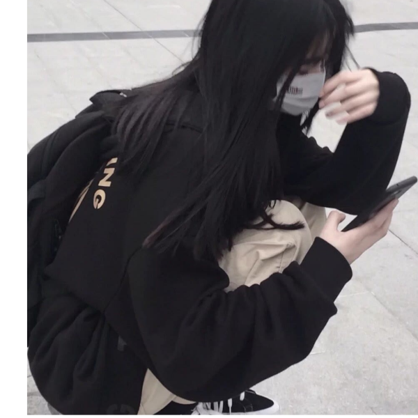没伞只能淋雨.