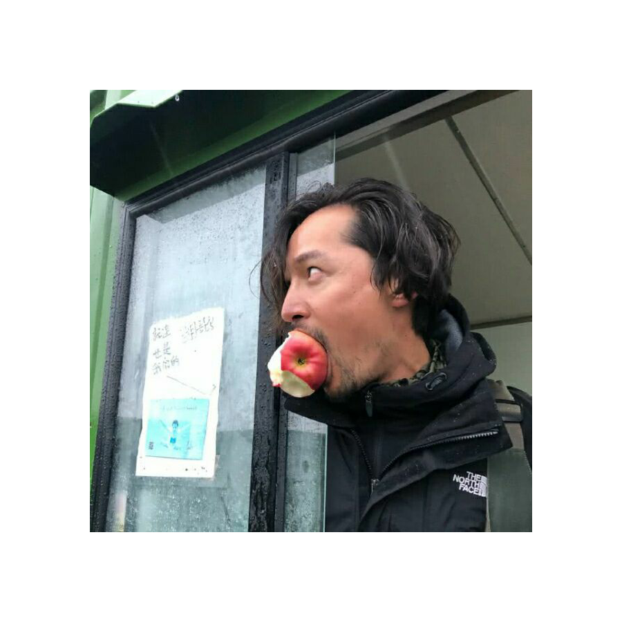 王堇
