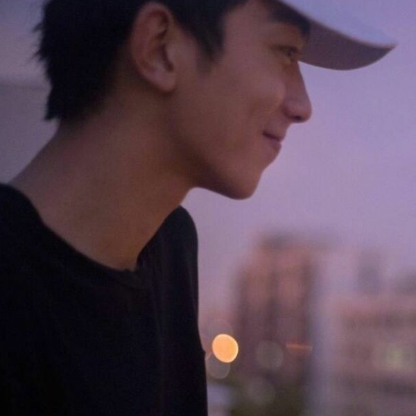 北北官人.