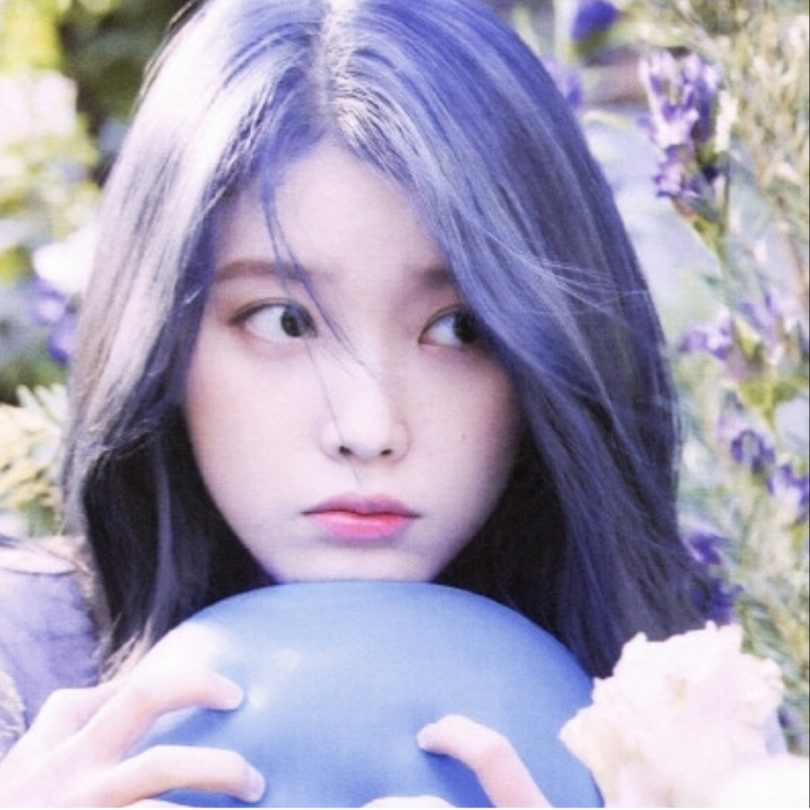 IU