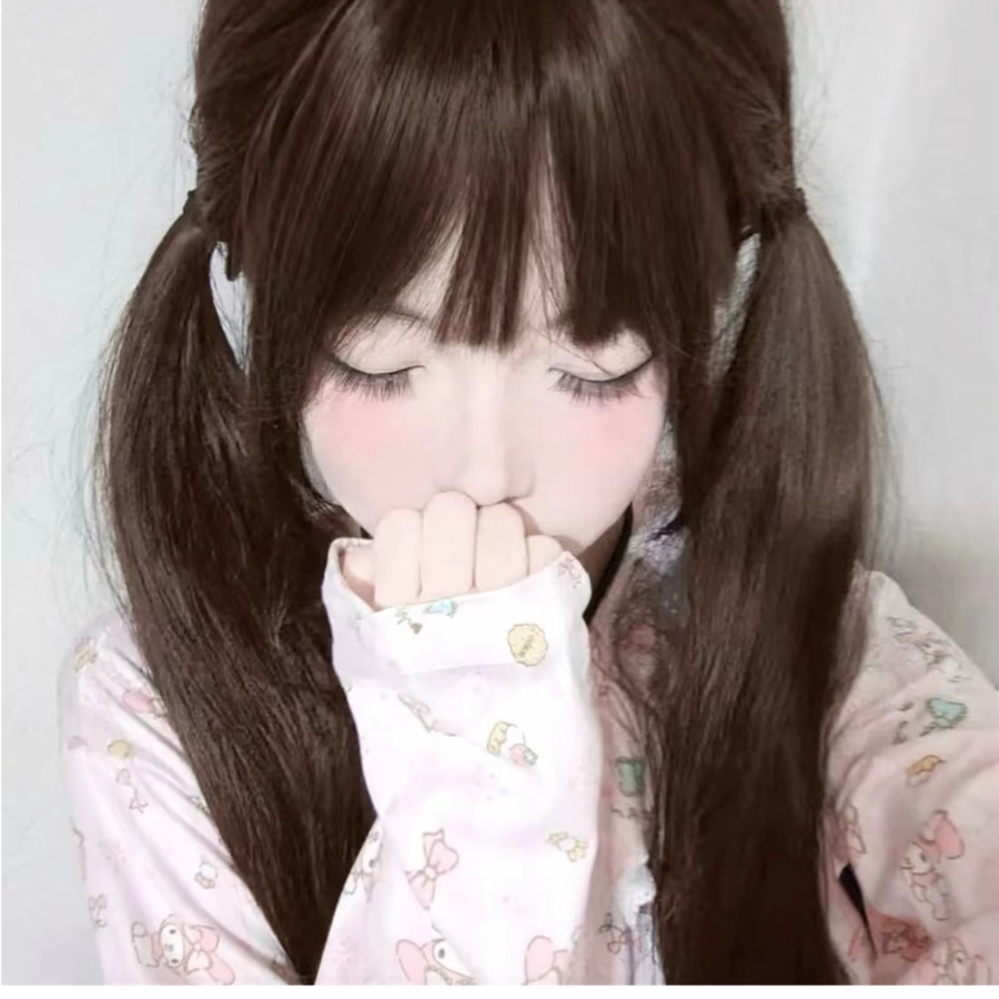 Ω