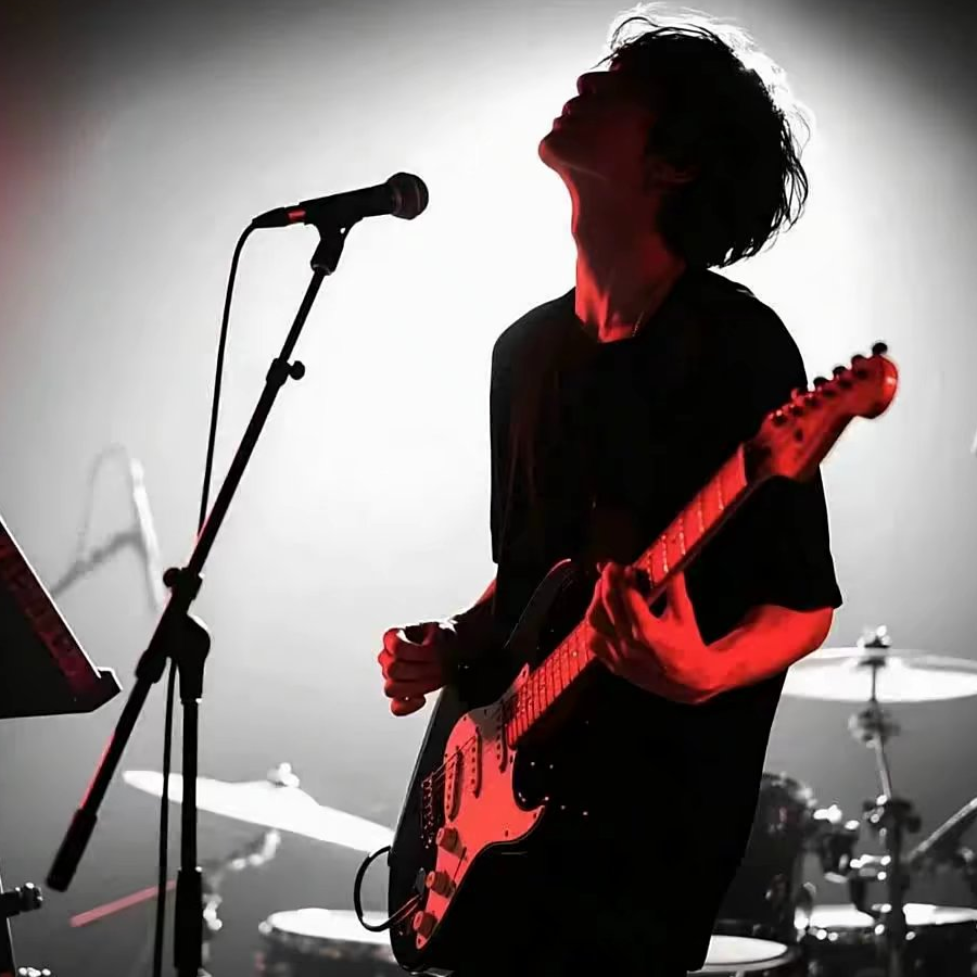 金鱼的吉他爱漏电