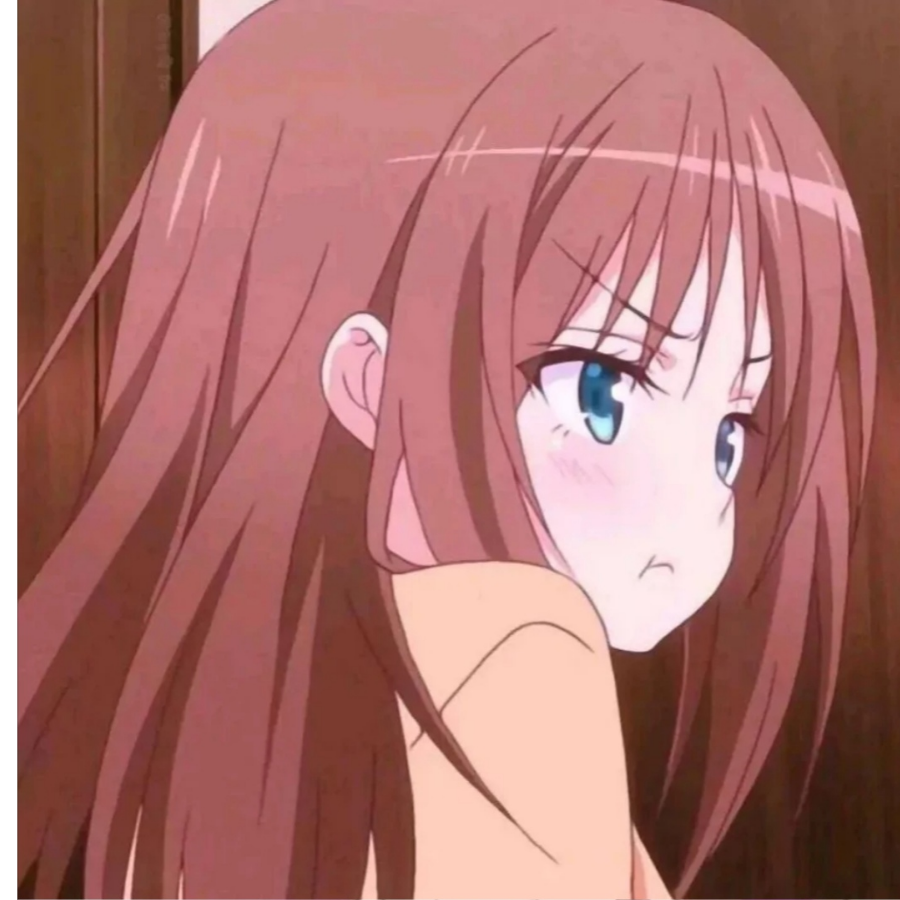 有啤酒肚的美女
