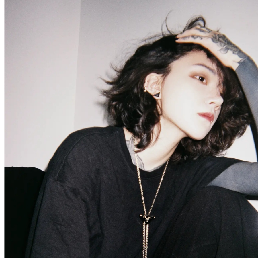 藏入云朵