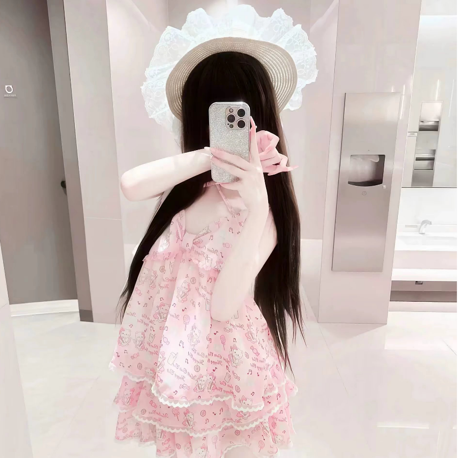 - 杨咩咩.