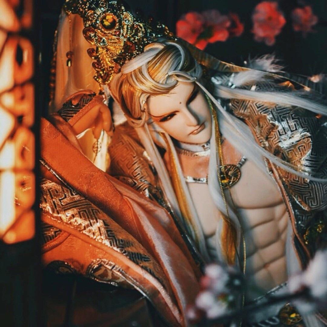 亮LEO