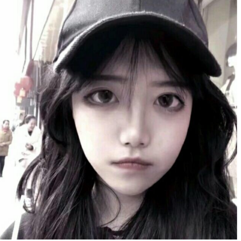 执笔画美人