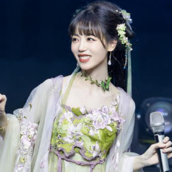 璘泽