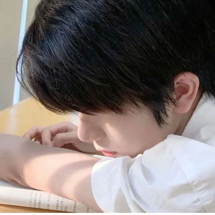 栾云君上