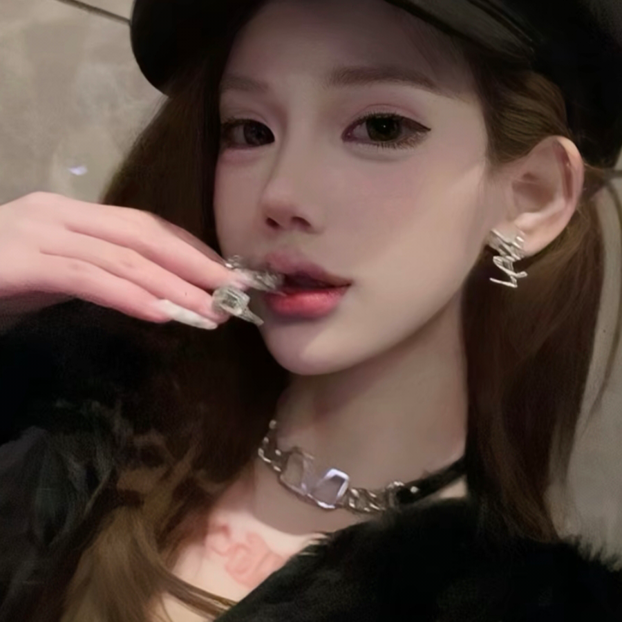 䩲