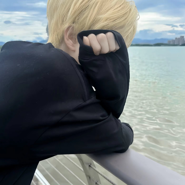 六月月月.