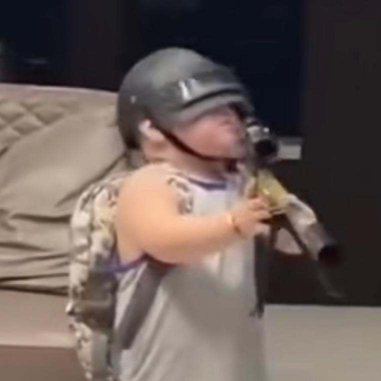 你再摆？