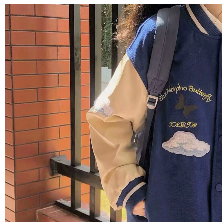 泪凝于睫。