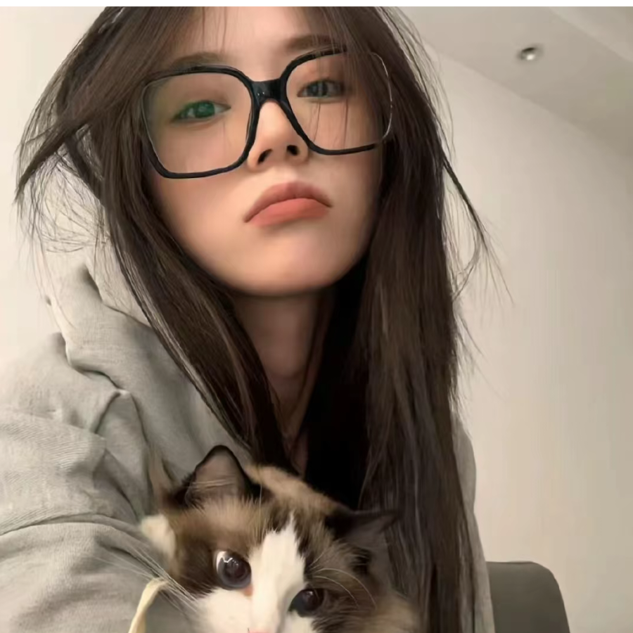 美女⁷很少