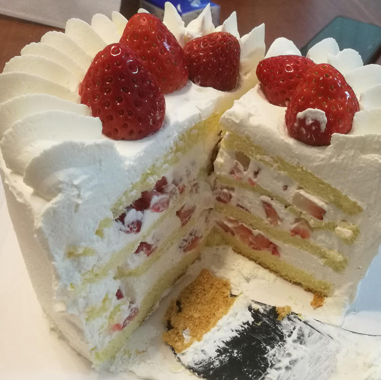 绝版的草莓奶油蛋糕