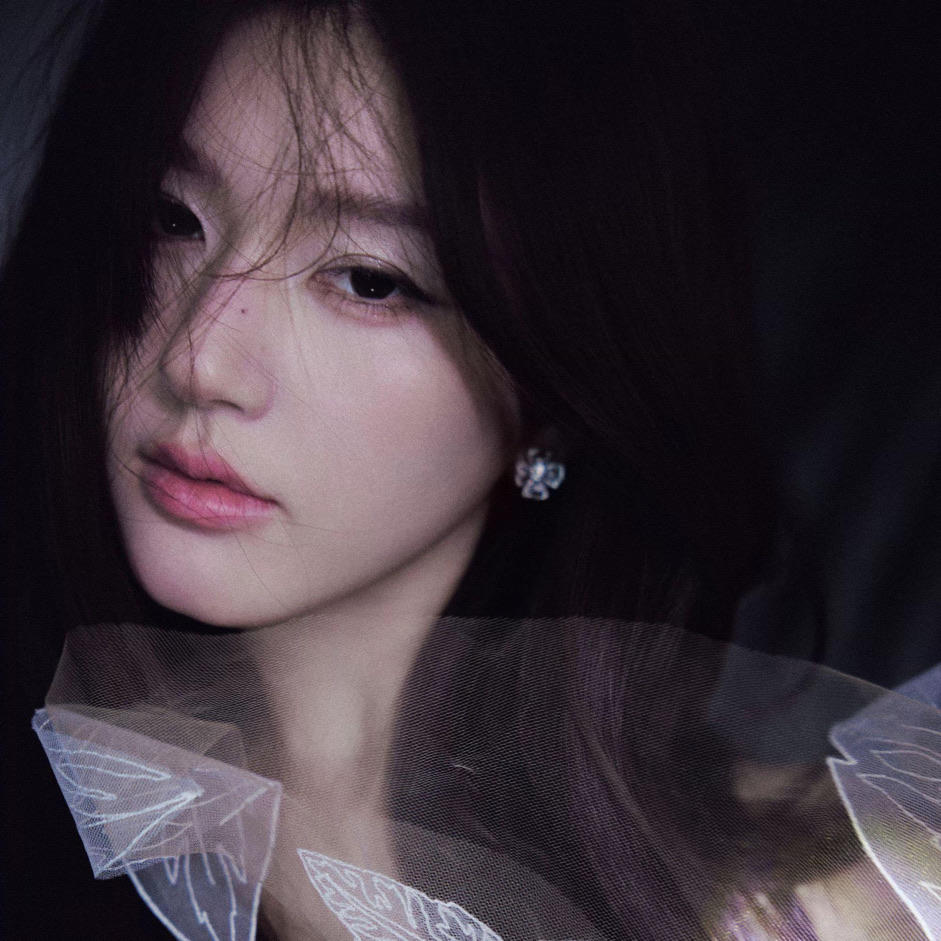 颜值炸裂的美少女
