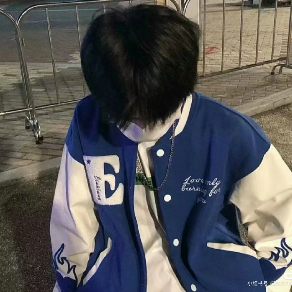 心有余悸.

余悸.