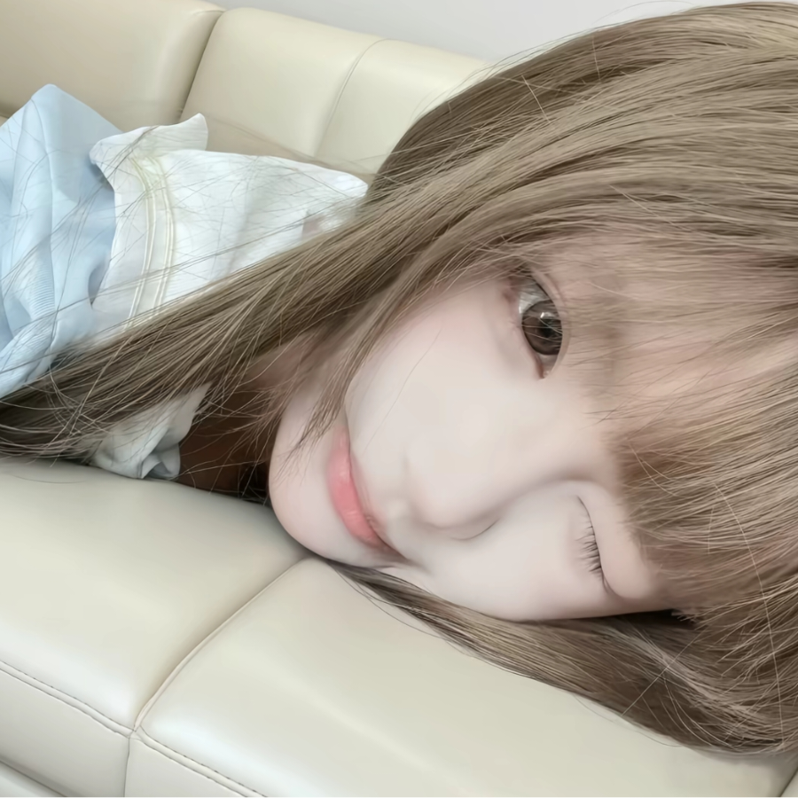 呆少^