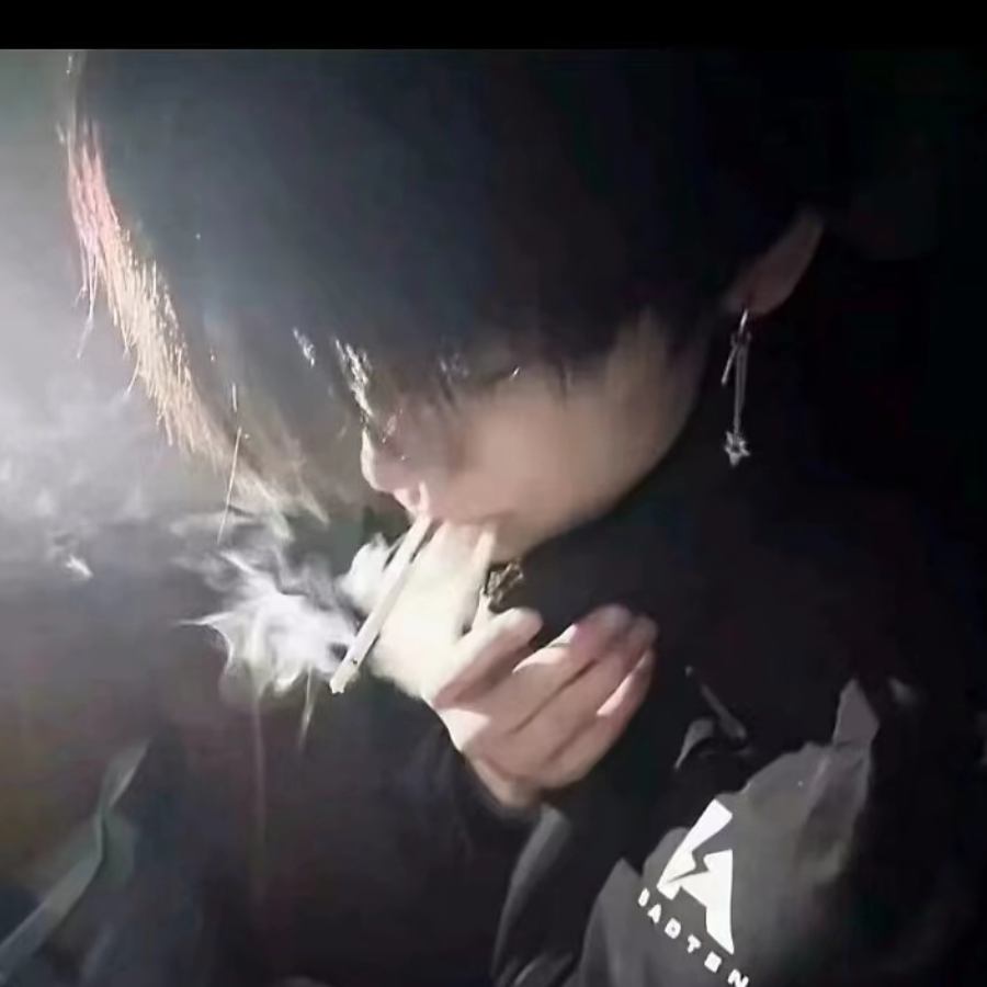 何必为爱嗔痴.