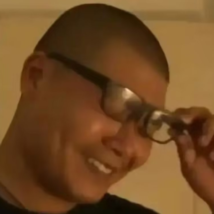 请叫我纯情男高