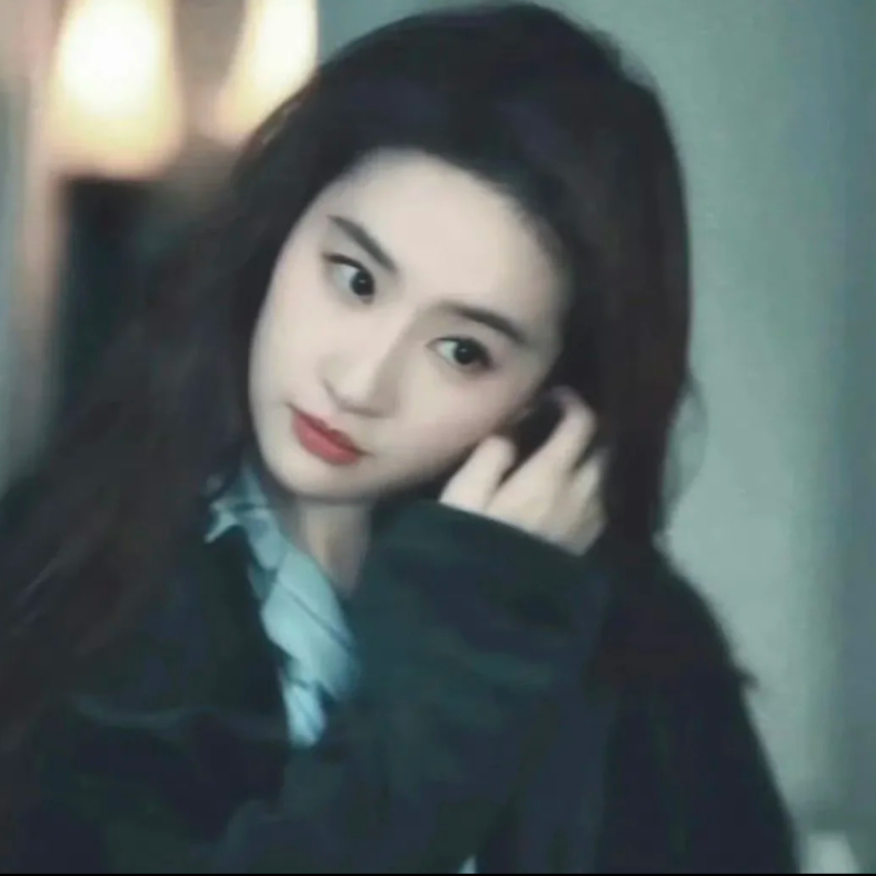 繁花似锦的小熊