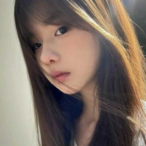小丞月.