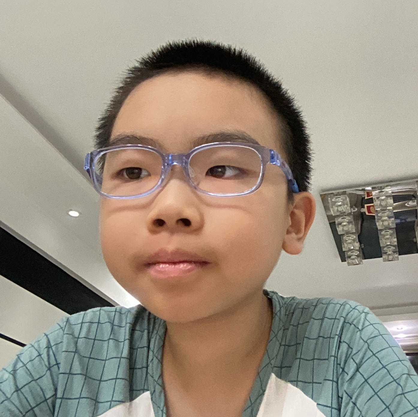 袁麟