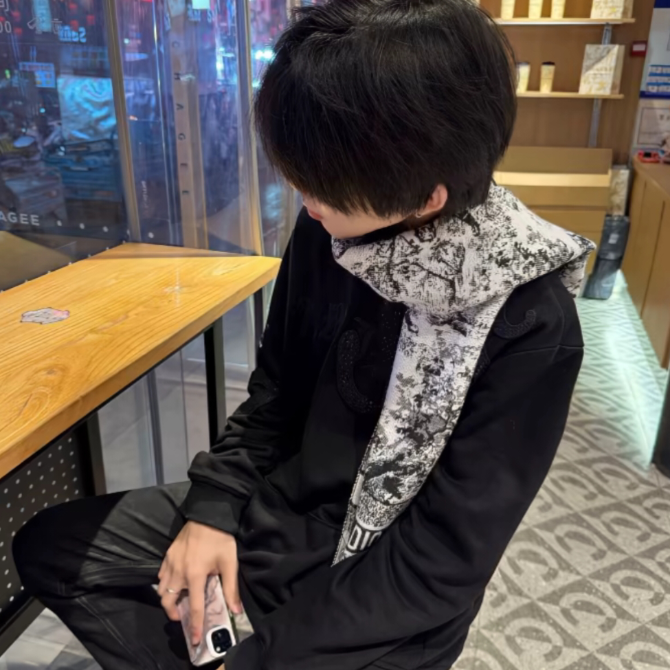 逢君时落雨江南