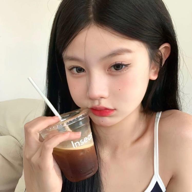 依依