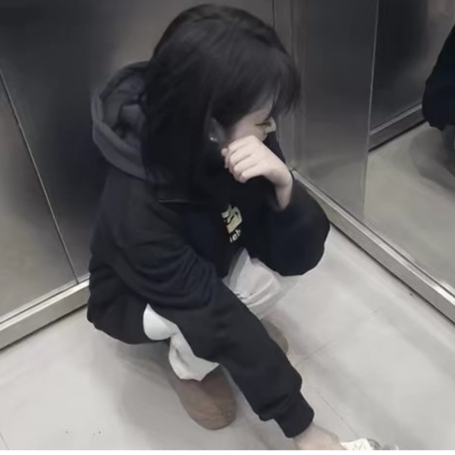 若黎^.